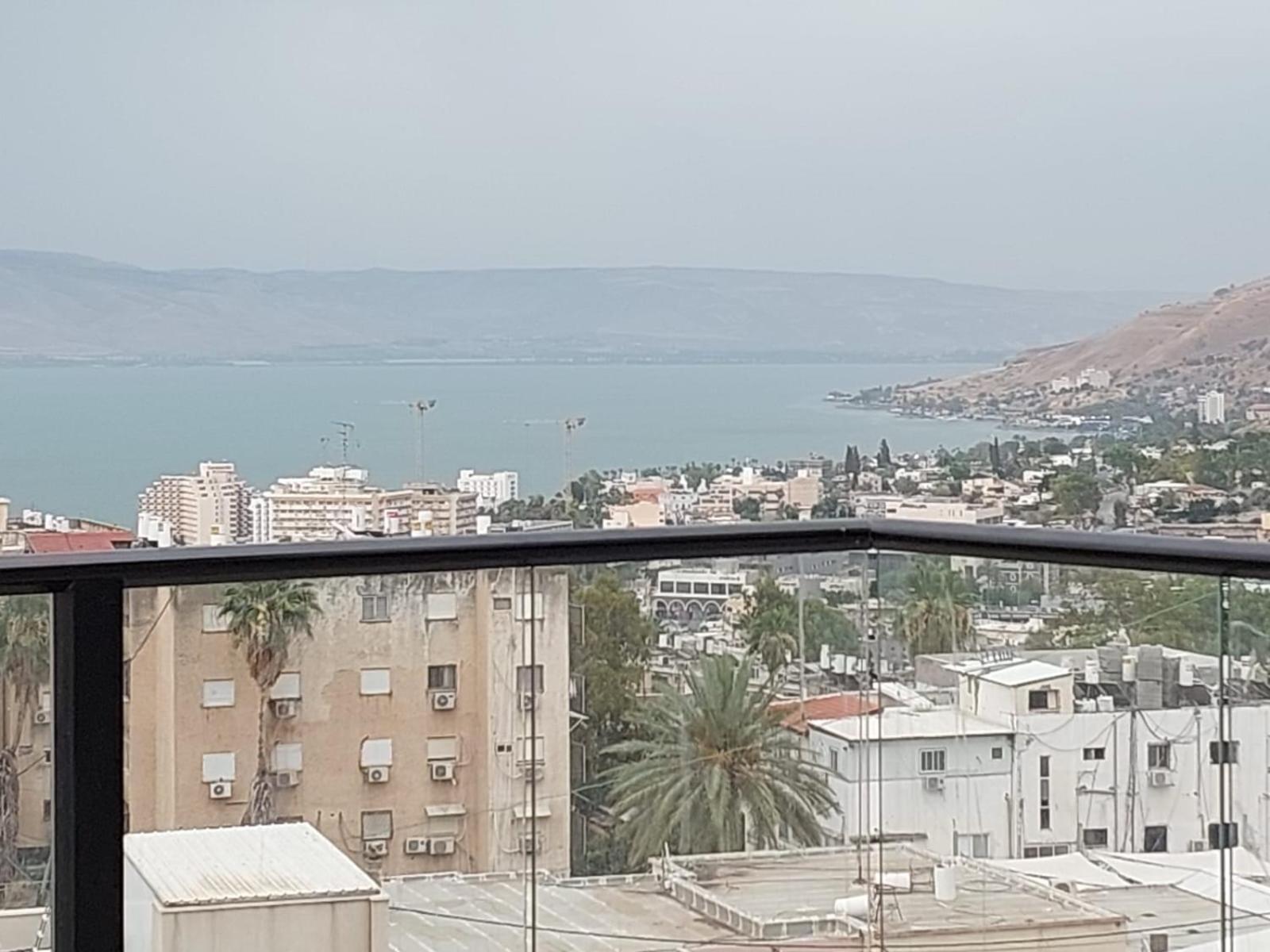 Apartamento פנטאהוז 7 חדרים עם בריכה ונוף מטריף בטבריה קרית שמואל Exterior foto